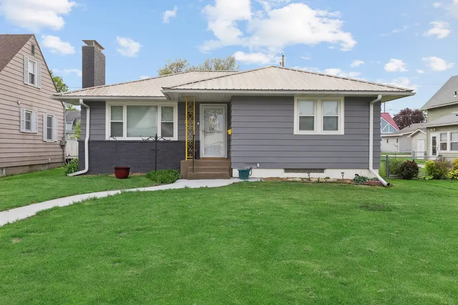 2408 Chancy Street, Clinton, IA 52732 - #2