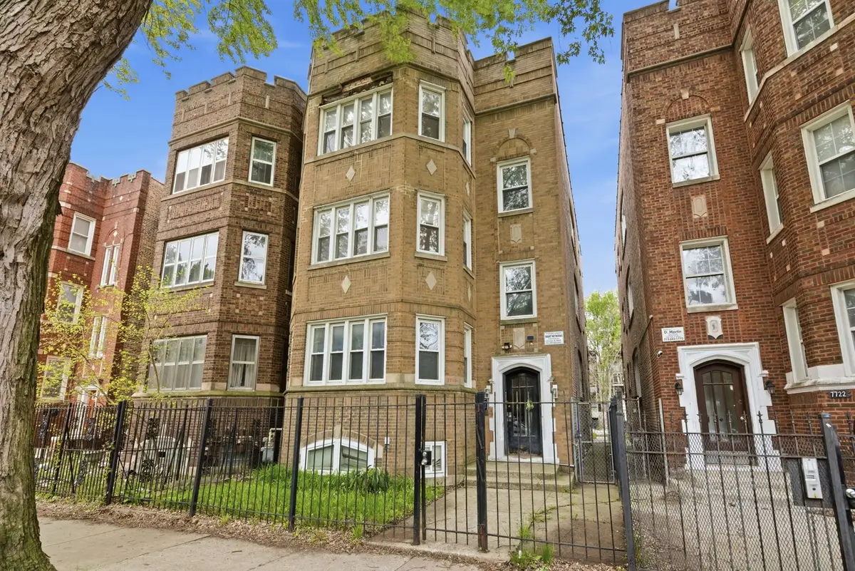 7724 S Essex Avenue, Chicago, IL 60649 - #1