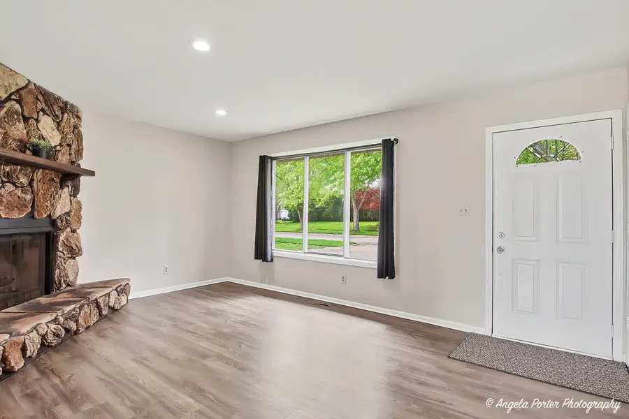 213 Windridge Drive, McHenry, IL 60050 - #2
