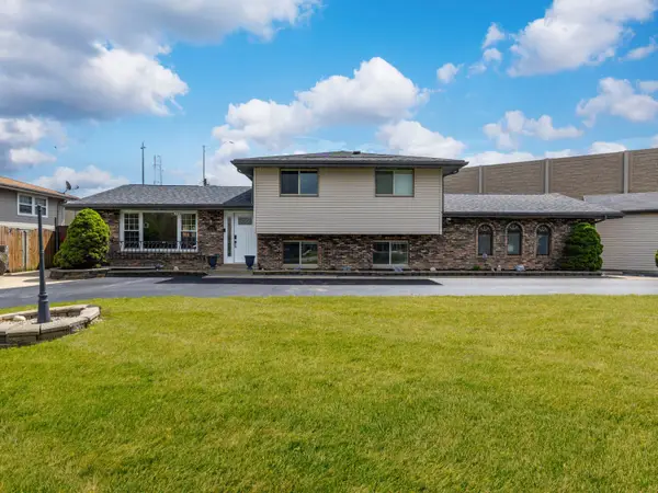 8625 W 81st Street, Justice, IL 60458