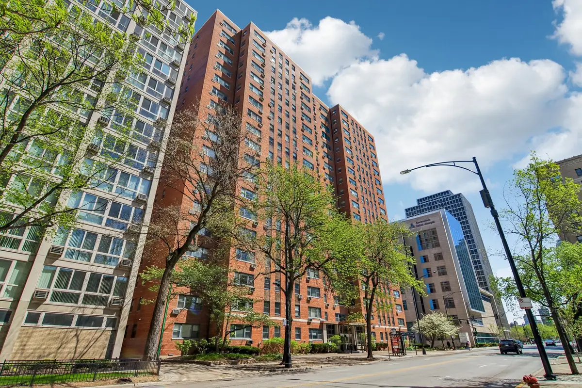 2909 N Sheridan Road #1201, Chicago, IL 60657 - #1
