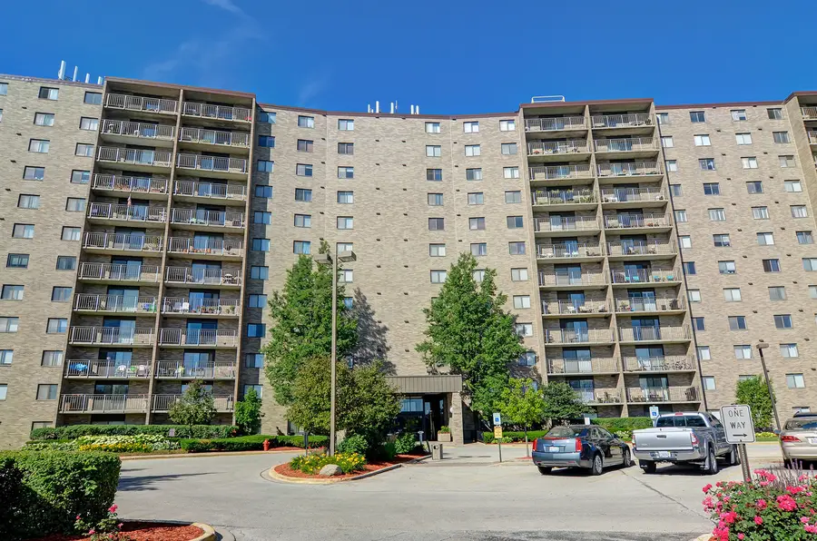 6340 Americana Drive #414, Willowbrook, IL 60527 - #2