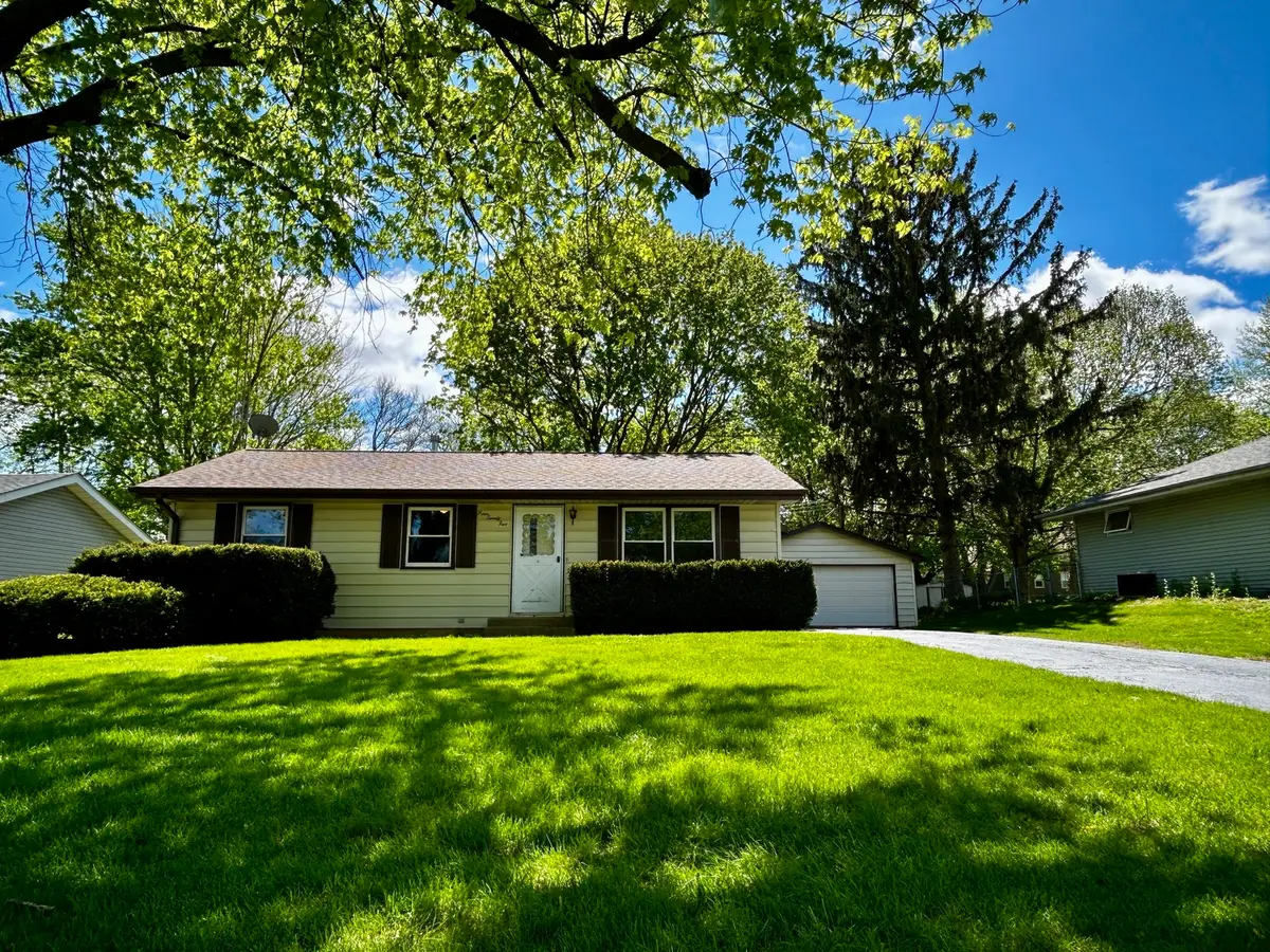 425 11th Street, Pecatonica, IL 61063 - #1