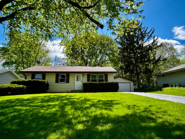 425 11th Street, Pecatonica, IL 61063