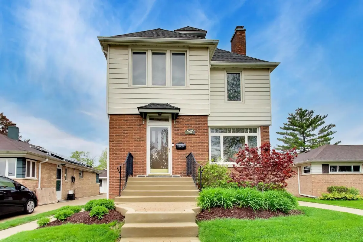 940 W Grant Drive, Des Plaines, IL 60016 - #1