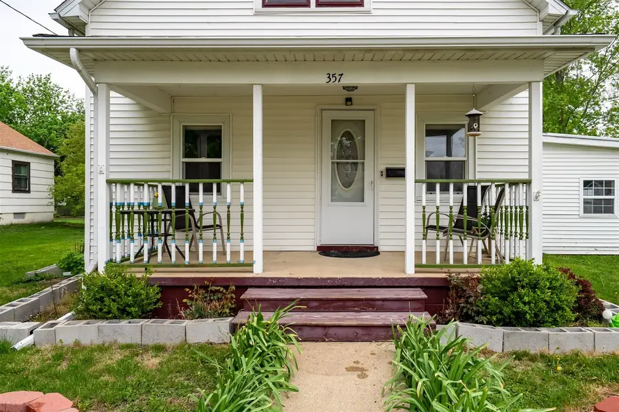 357 W 3rd Street, El Paso, IL 61738 - #3