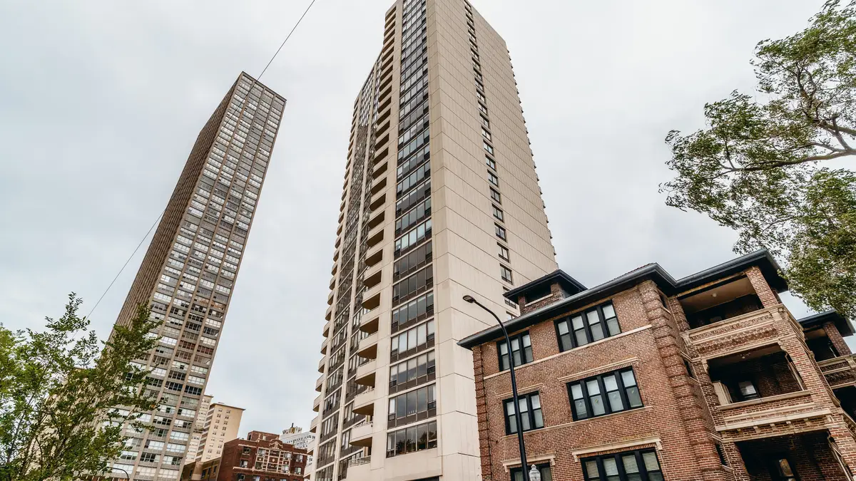 3930 N Pine Grove Avenue #1205, Chicago, IL 60613 - #1