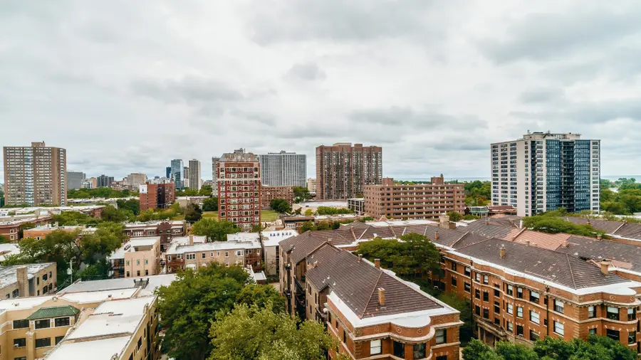 3930 N Pine Grove Avenue #1205, Chicago, IL 60613 - #3