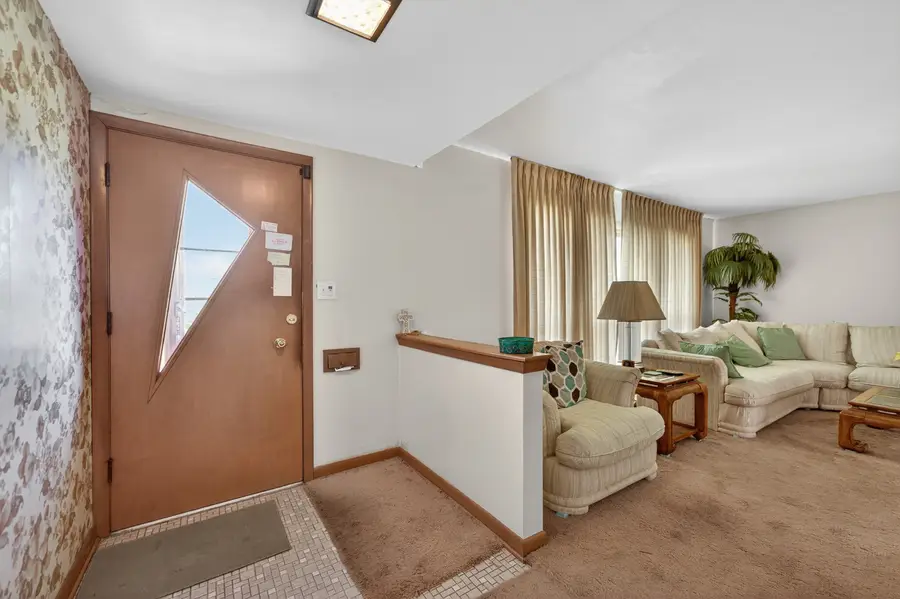 549 E 168th Street, South Holland, IL 60473 - #2