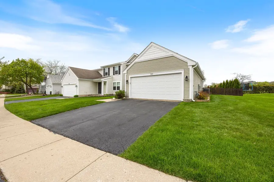 909 Fox Chase Dr Drive, Round Lake Beach, IL 60073 - #3
