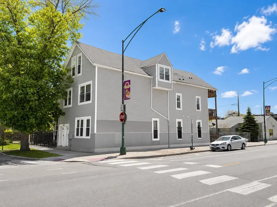 3579 W Mclean Avenue, Chicago, IL 60647 - #2