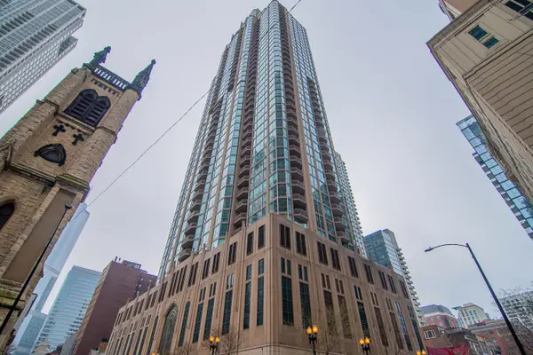 21 E Huron Street #2705, Chicago, IL 60611