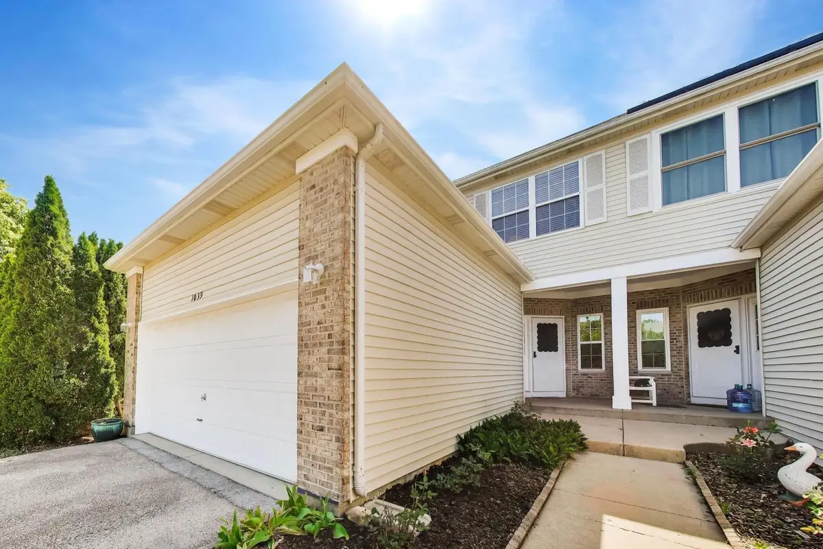 1039 Viewpoint Drive, Lake In The Hills, IL 60156 - #1