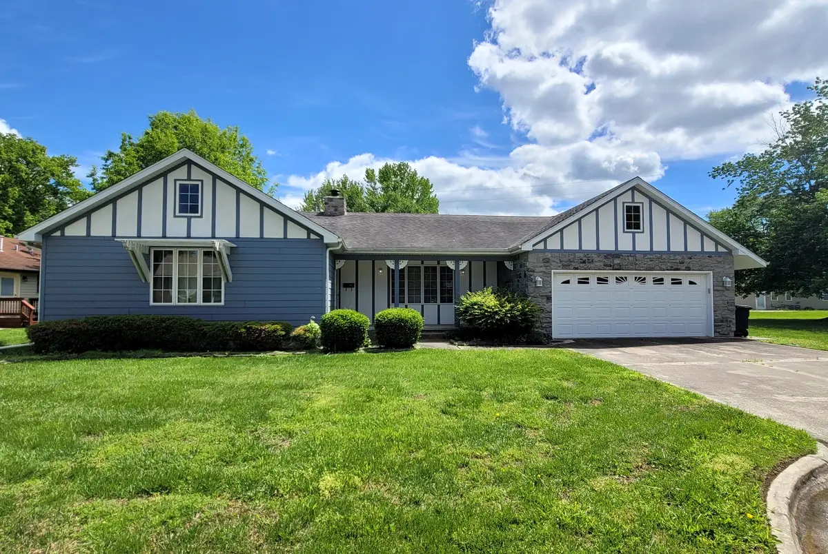 509 Willow Place, Salem, IL 62881 - #1