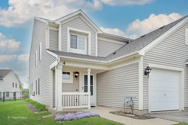 4 Crimson Court, Lake In The Hills, IL 60156