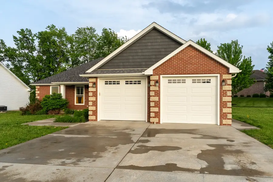 1503 Champions Drive, Marion, IL 62959 - #3