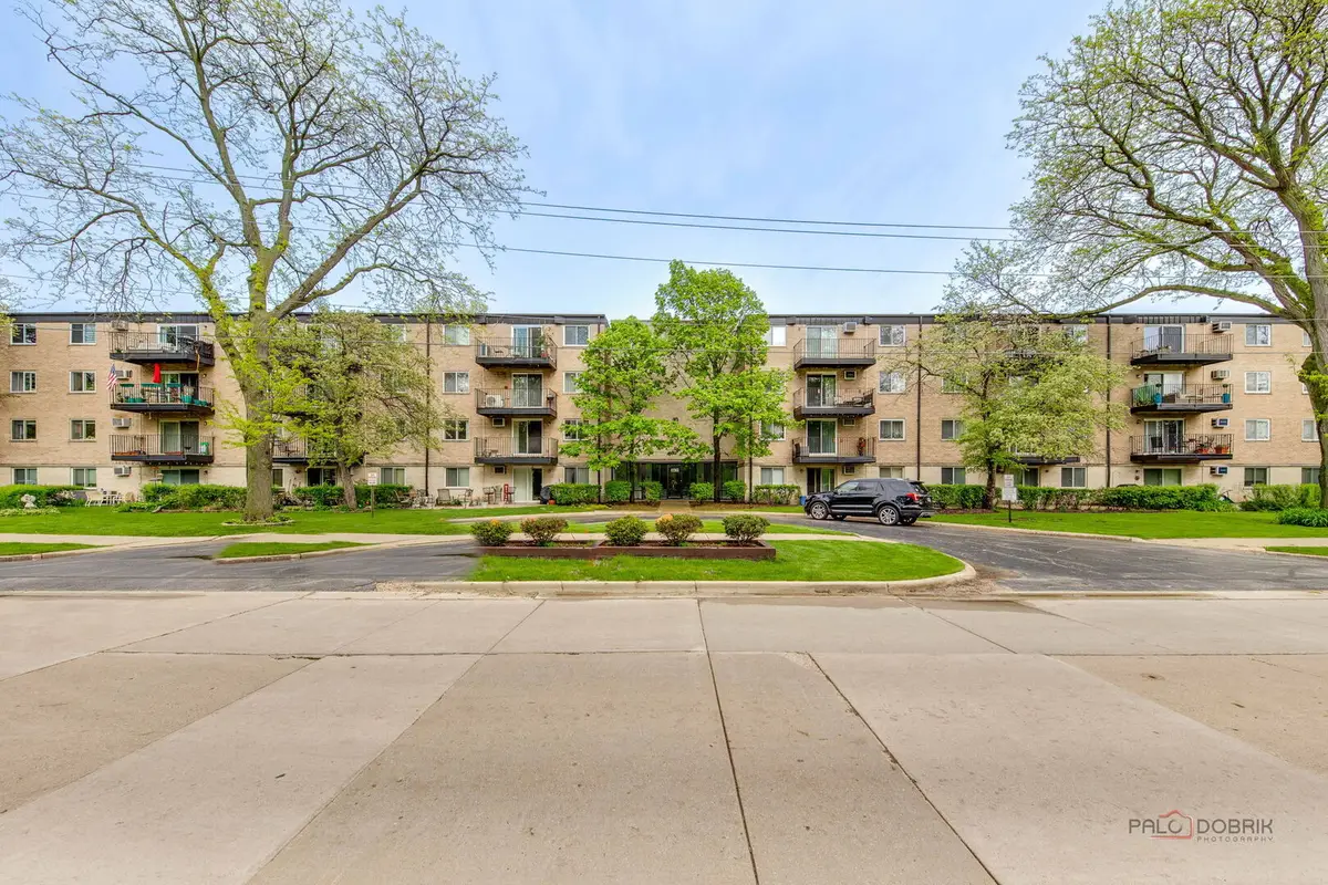 1215 N Waterman Avenue #2E, Arlington Heights, IL 60004 - #1