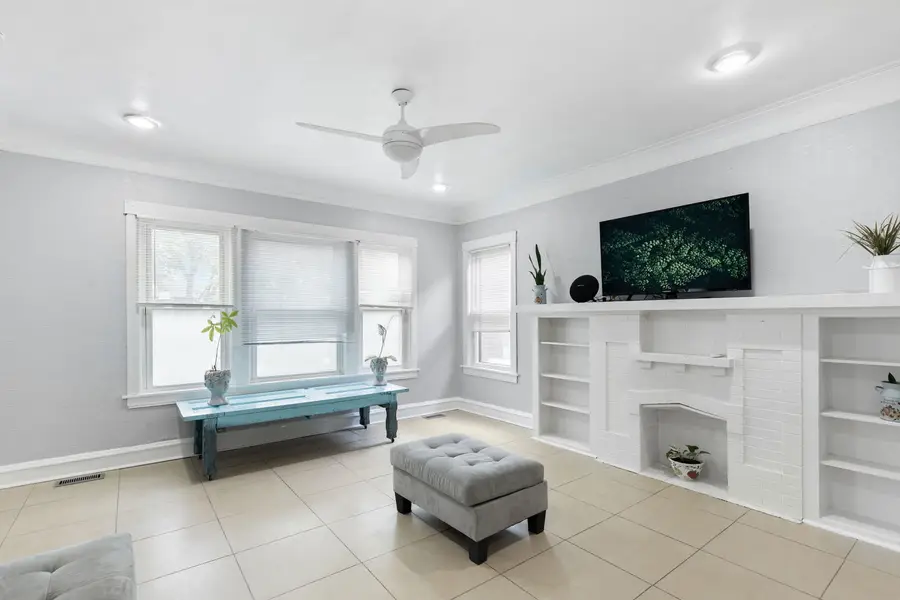 6016 S Washtenaw Avenue, Chicago, IL 60629 - #2