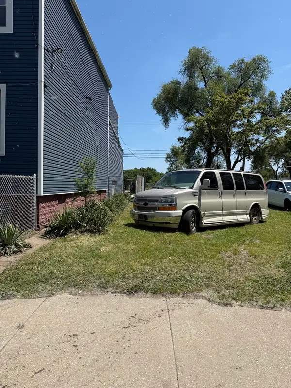 5153 S Princeton Avenue, Chicago, IL 60609
