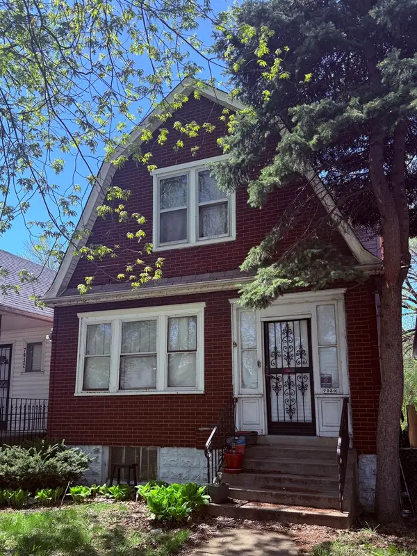 7930 S Muskegon Avenue, Chicago, IL 60617