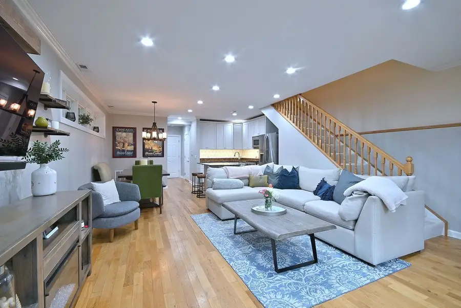 3338 N Damen Avenue #1, Chicago, IL 60618 - #3