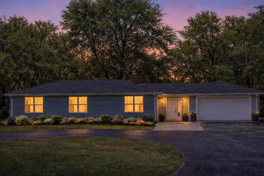 8418 Meadowbrook Drive, Burr Ridge, IL 60527 - #3