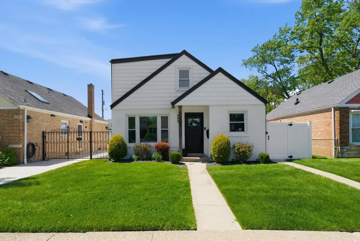 5204 S Oak Park Avenue, Chicago, IL 60638 - #1