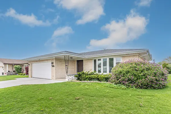 11020 Raleigh Street, Westchester, IL 60154