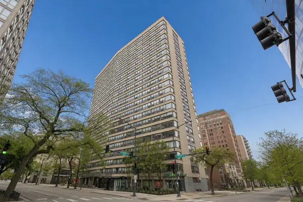 2930 N Sheridan Road #2106, Chicago, IL 60657
