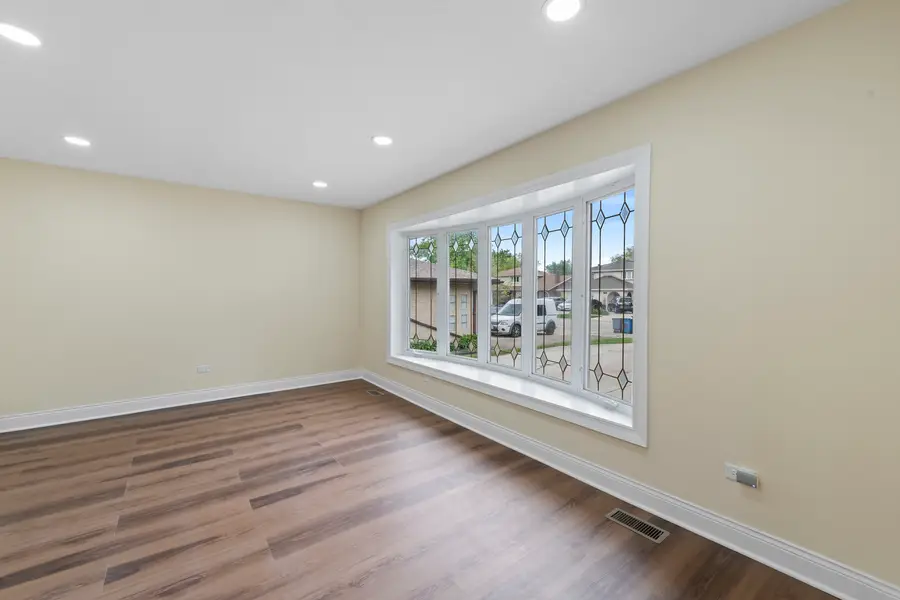 10403 Broadmoor Drive, Palos Hills, IL 60465 - #2