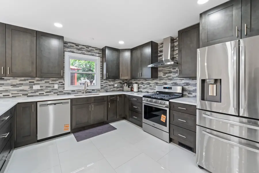 10403 Broadmoor Drive, Palos Hills, IL 60465 - #3