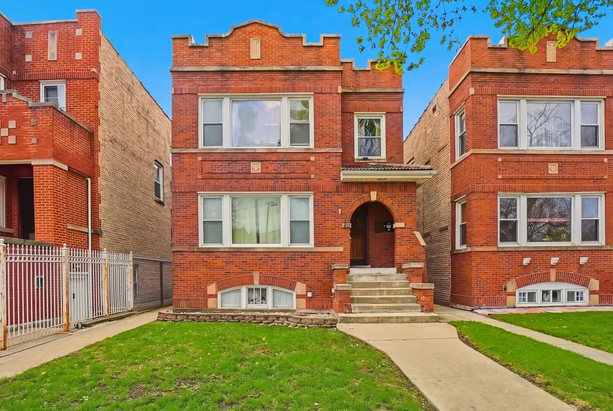 4512 N Kasson Avenue, Chicago, IL 60630 - #1