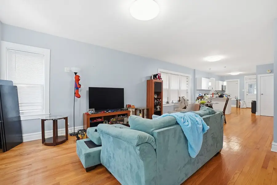 4512 N Kasson Avenue, Chicago, IL 60630 - #3