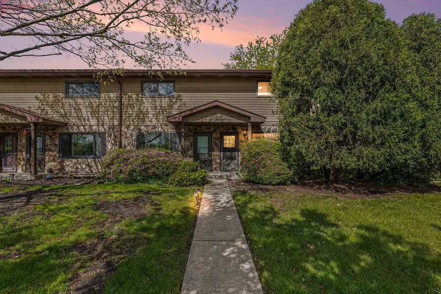 151 S Ruga Court, Addison, IL 60101 - #2