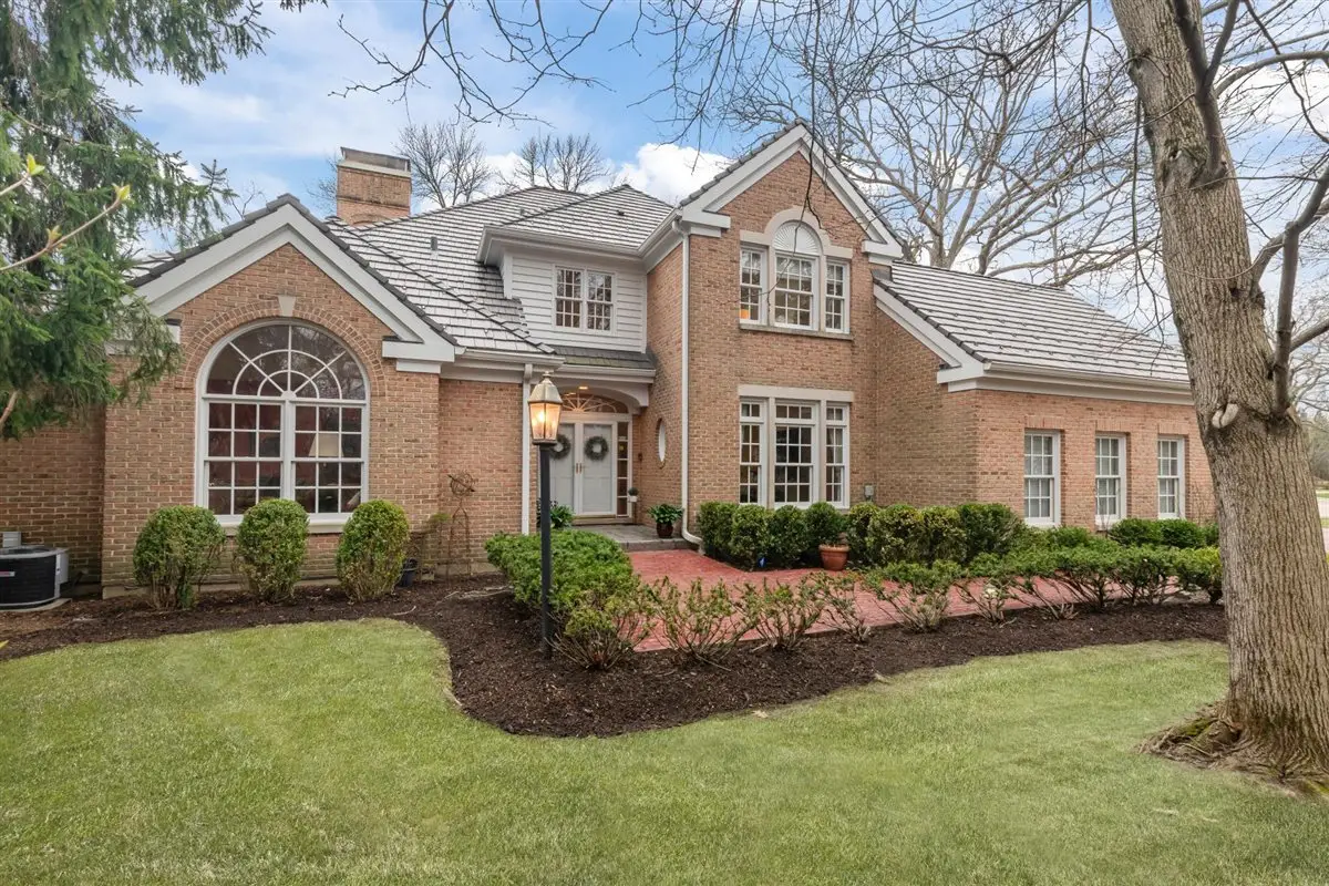 852 Gloucester Crossing, Lake Forest, IL 60045 - #1