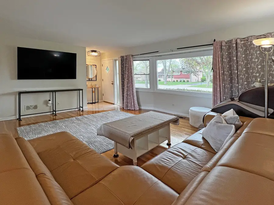233 Crescent Drive, Glenview, IL 60025 - #2