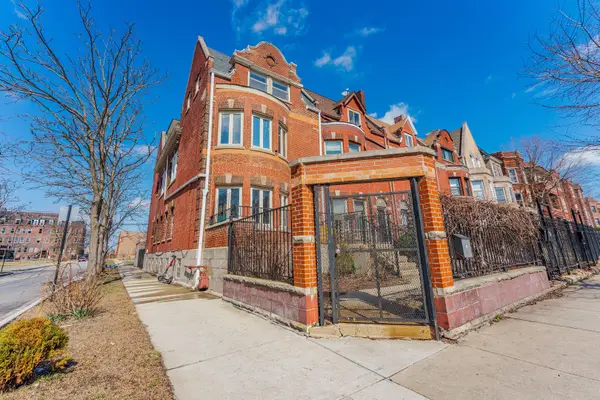 Address Withheld By Seller, Chicago, IL 60637