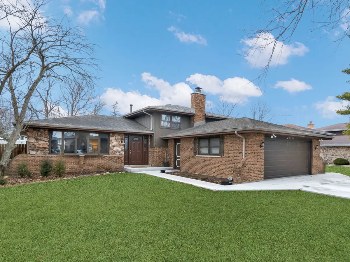 10732 S Meadow Lane, Palos Hills, IL 60465 - #1