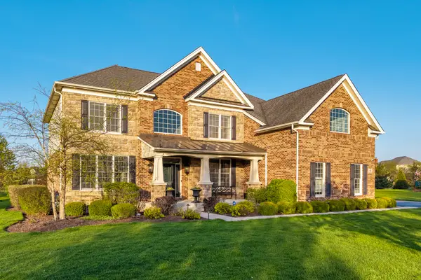 12 Wood Oaks Drive, South Barrington, IL 60010