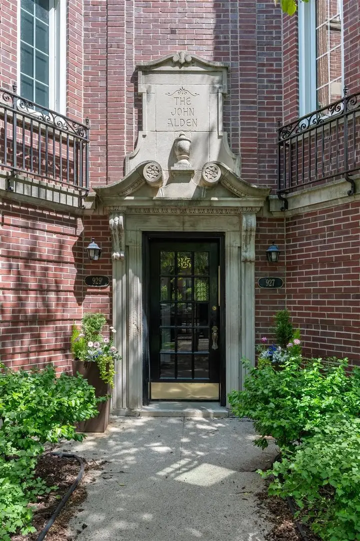 927 Hinman Avenue #2S, Evanston, IL 60202 - #3