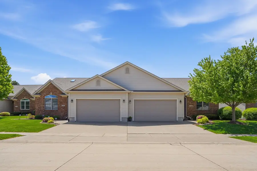 2865 Villa Court, Bettendorf, IA 52722 - #2