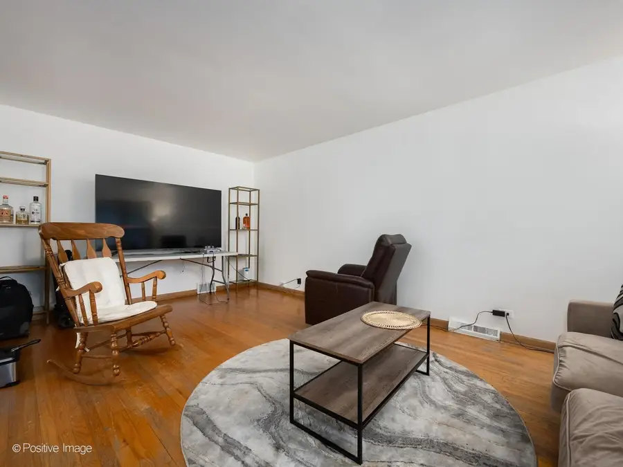 2630 W Estes Avenue, Chicago, IL 60645 - #3
