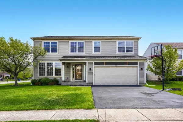 555 N Haverhill Lane, South Elgin, IL 60177