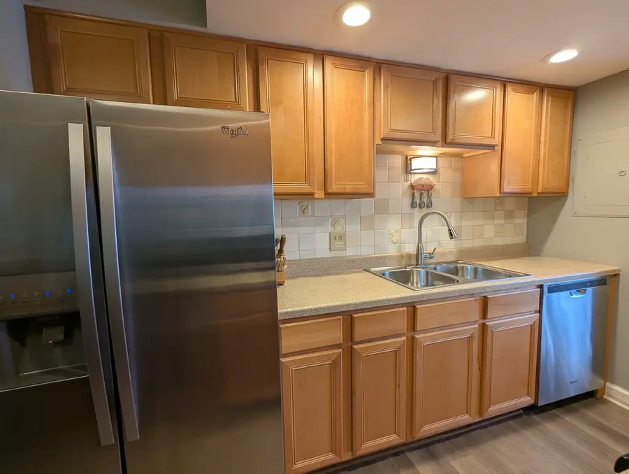6340 Americana Drive #210, Willowbrook, IL 60527 - #2