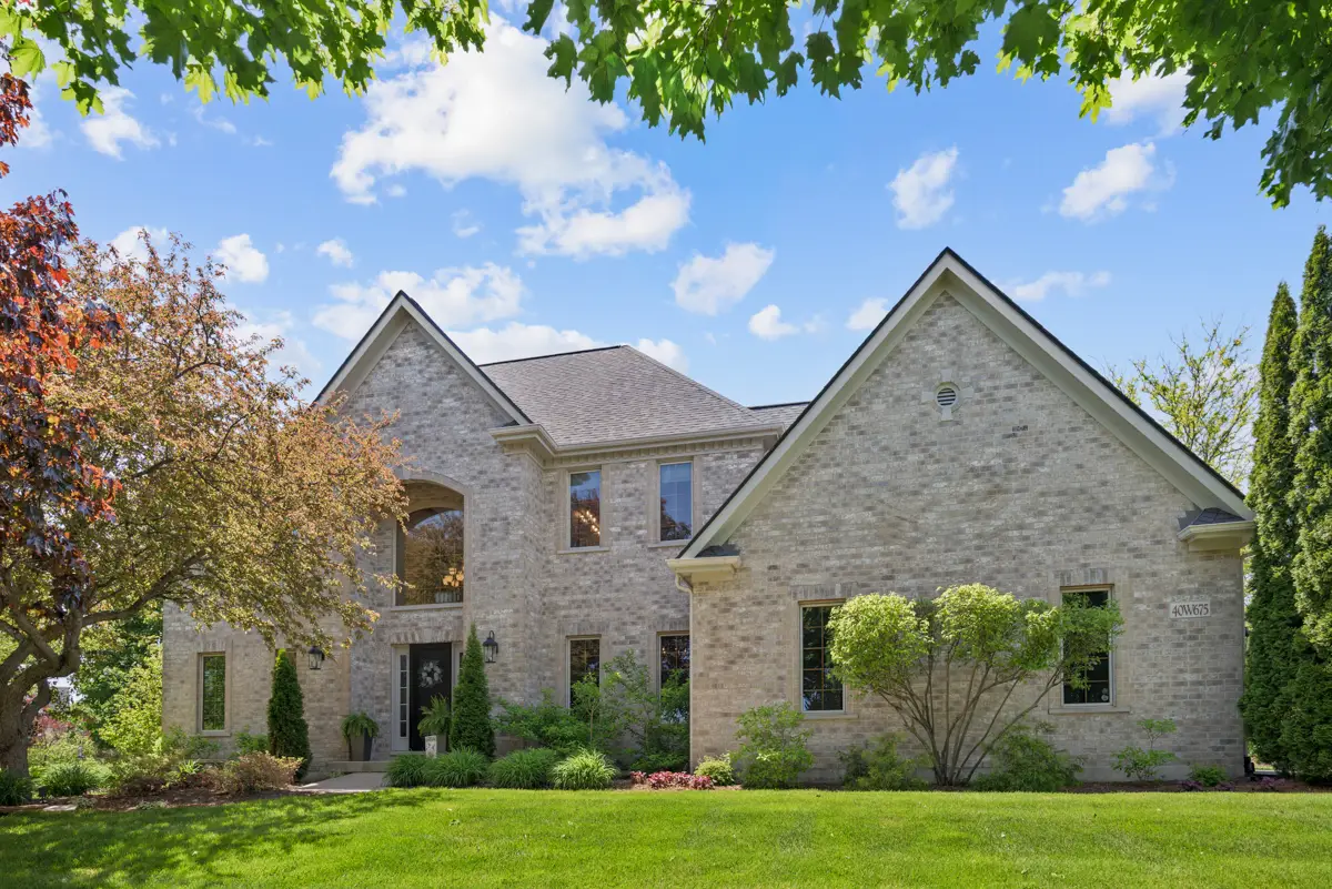 40W675 Stonebriar Lane, Elgin, IL 60124 - #1