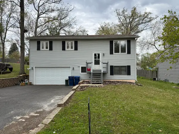 8910 Memory Trail, Wonder Lake, IL 60097