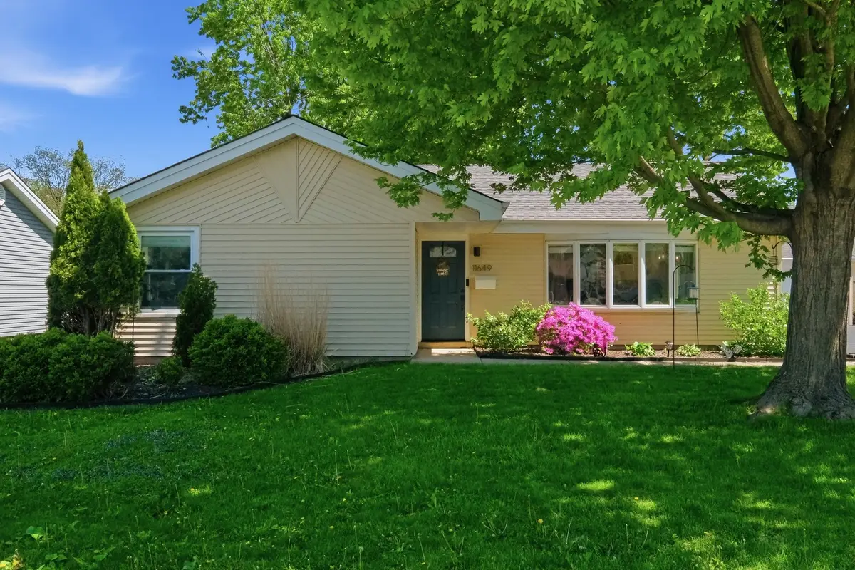 11649 S Nagle Avenue, Worth, IL 60482 - #1