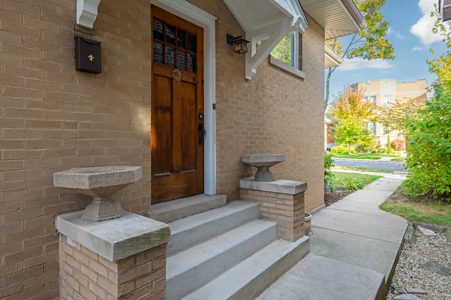 6614 N Talman Avenue, Chicago, IL 60645 - #2
