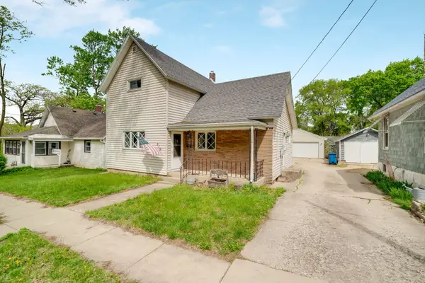 519 W 8th Street, Dixon, IL 61021