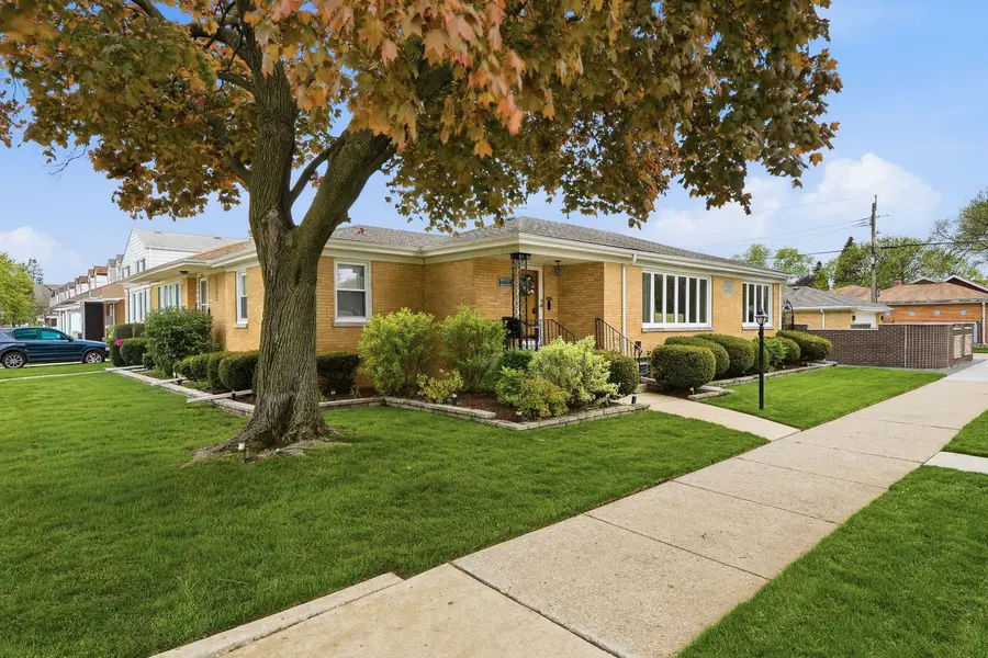 7235 W Barry Avenue, Chicago, IL 60707 - #2